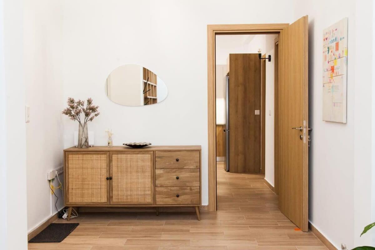 Beautiful New Apartment In Petralona Афины Экстерьер фото