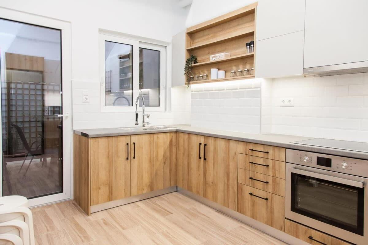 Beautiful New Apartment In Petralona Афины Экстерьер фото