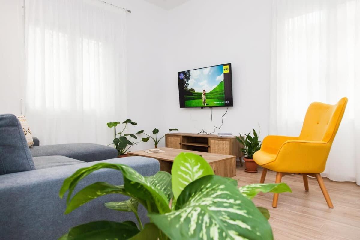 Beautiful New Apartment In Petralona Афины Экстерьер фото