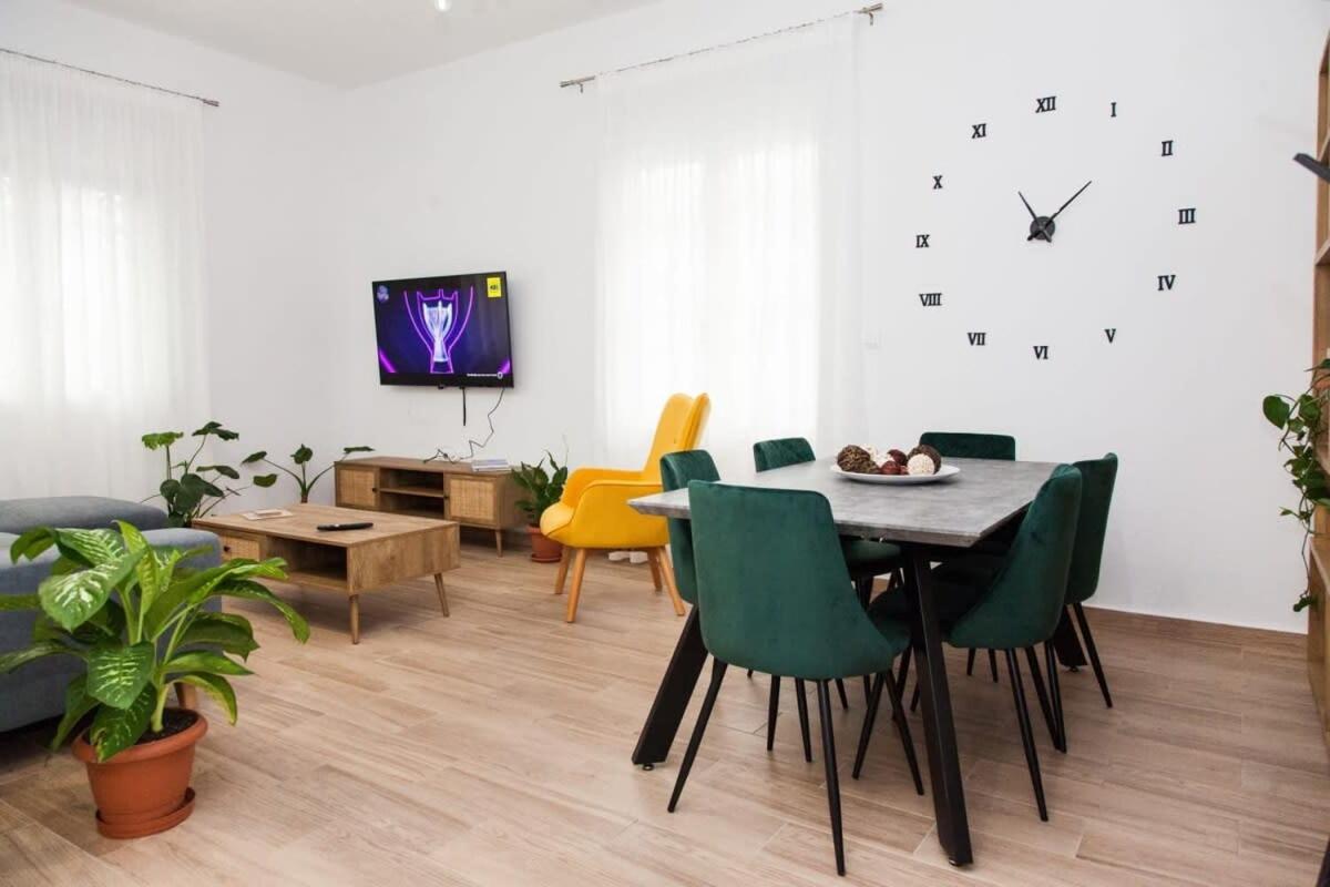 Beautiful New Apartment In Petralona Афины Экстерьер фото