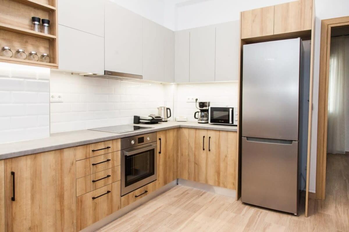 Beautiful New Apartment In Petralona Афины Экстерьер фото